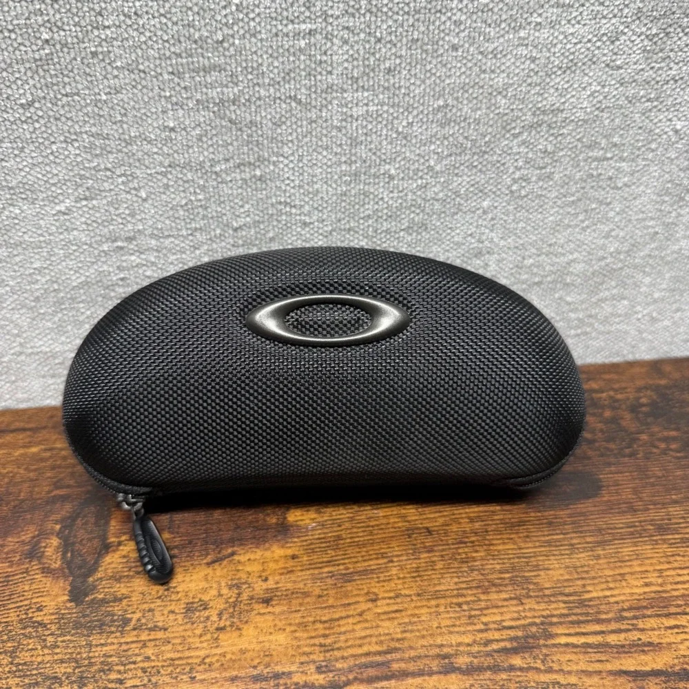 Oakley Vault Sunglasses Case Black Hard Shell Ballistic Nylon Zippered Eyewear